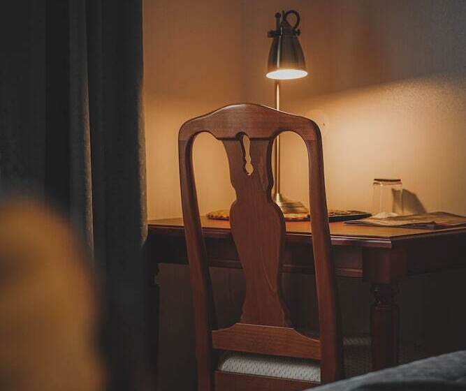 标准单人间, Mojo Hotell