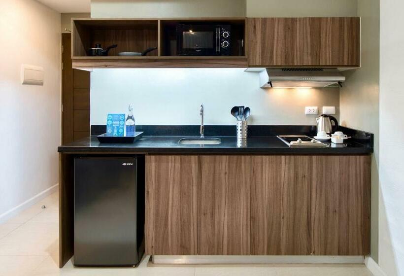 استودیوی استاندارد, The Sphere Serviced Residences Managed By Hii