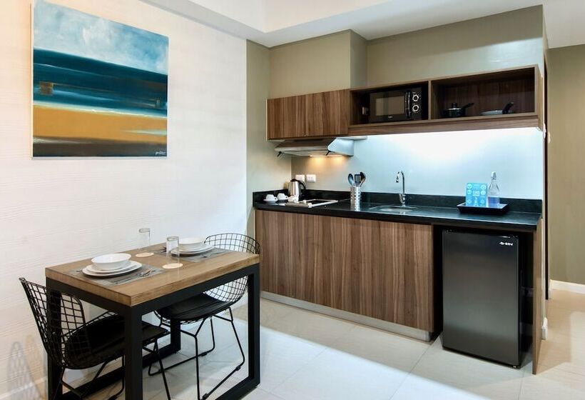 استودیوی استاندارد, The Sphere Serviced Residences Managed By Hii