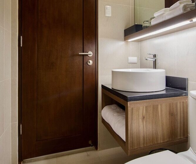 استودیوی استاندارد, The Sphere Serviced Residences Managed By Hii