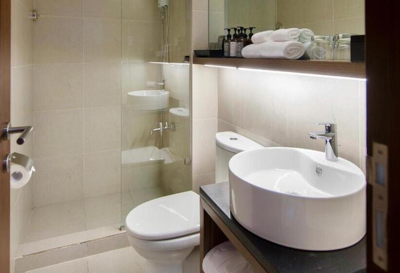 استودیوی استاندارد, The Sphere Serviced Residences Managed By Hii