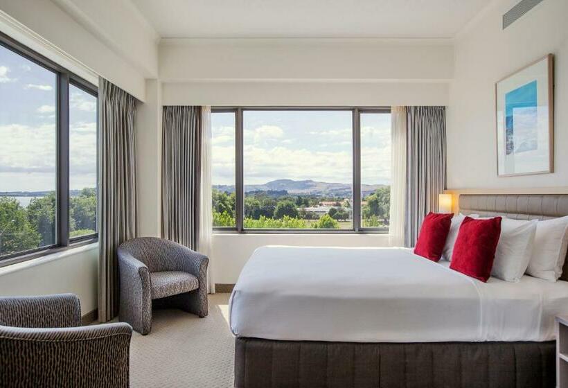 سوئیت جونیور با تخت بزرگ, Novotel Rotorua Lakeside