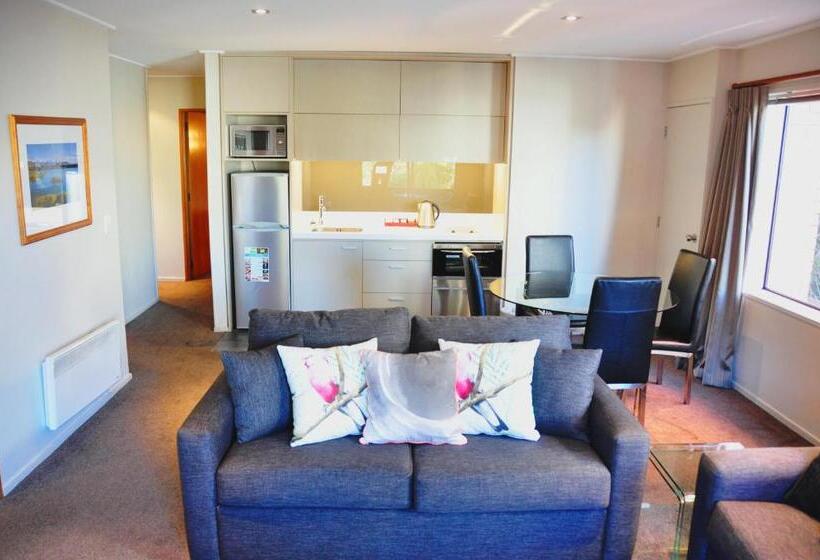 침실 2개 아파트, St James Apartments