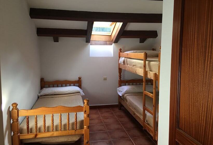 스탠다드 트리플 룸, Albergue Cabrales   Hostel