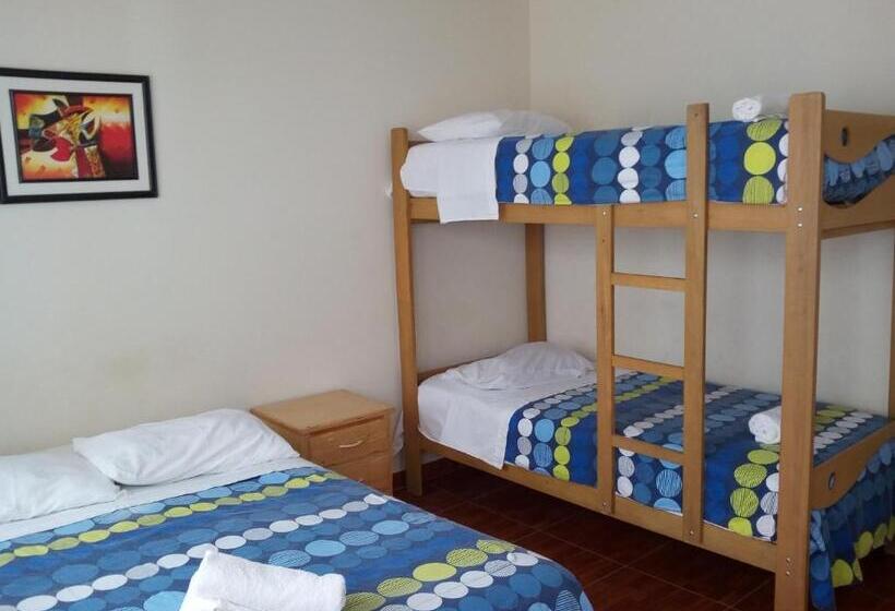 اتاق استاندارد چهار تخته, Paracas Backpackers House