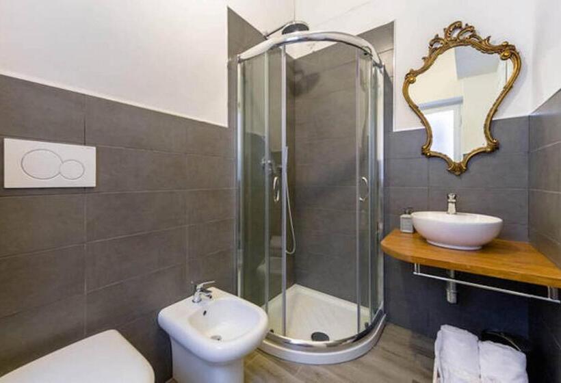اتاق استاندارد, B&b I Portici Di Sottoripa