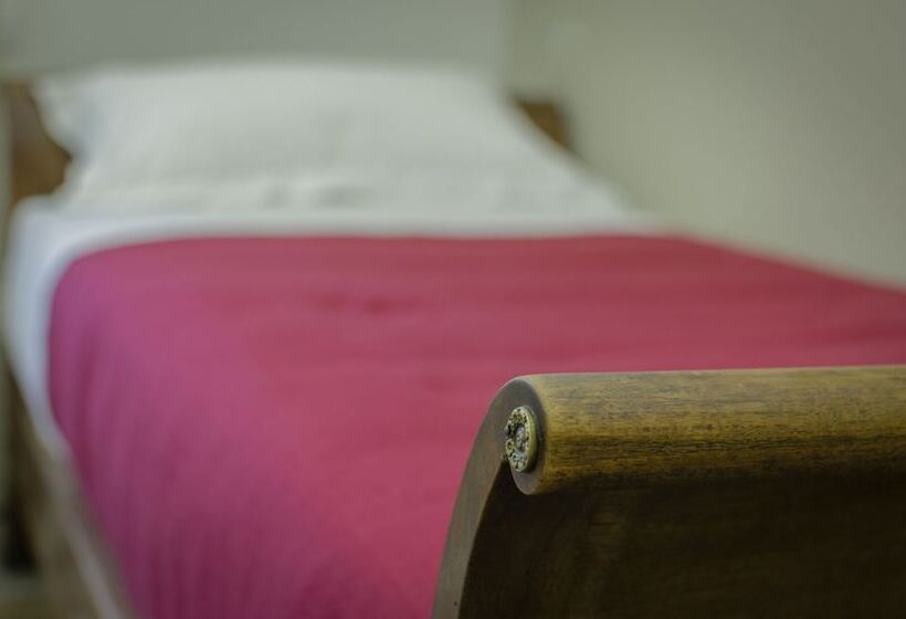 اتاق استاندارد یک نفره, Genova46 Suites & Rooms