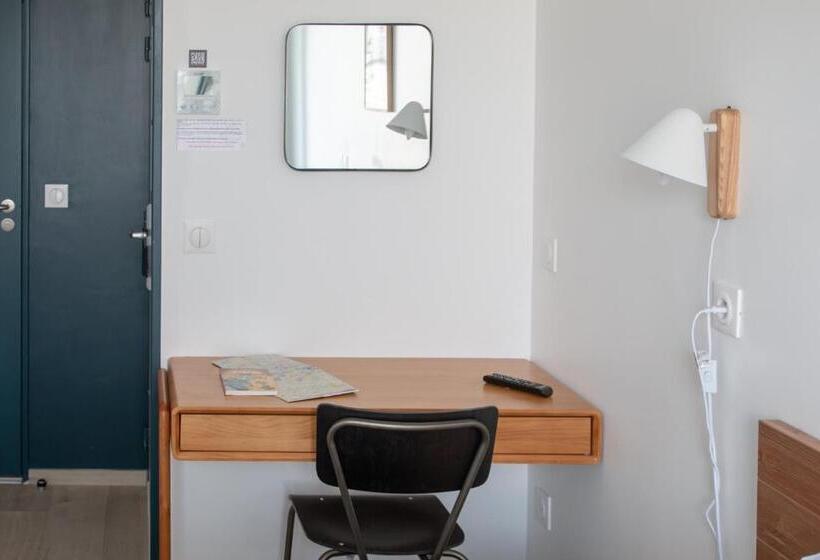 Comfort room with balcony, The People  Paris Bercy