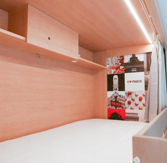 スタンダード４人部屋, The People  Paris Bercy