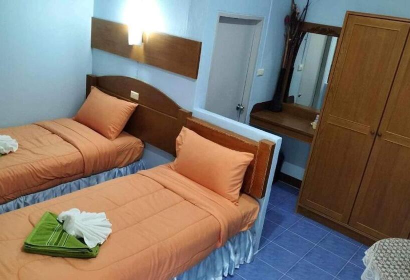 Standardzimmer Bergblick, Tanyaporn House