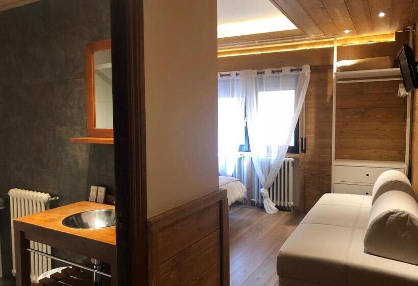 Номер Стандарт Трехместный, Hostal Piteus