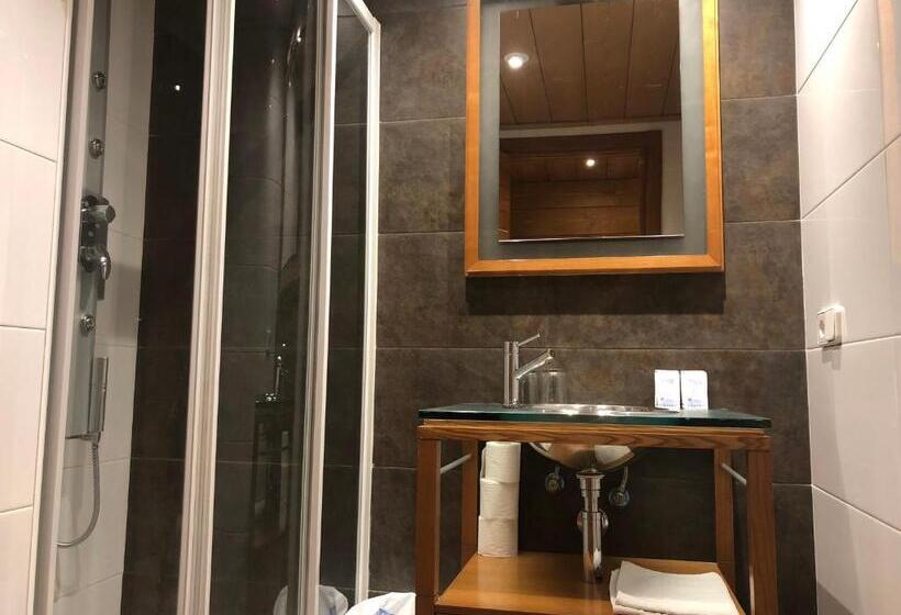 Номер Стандарт Трехместный, Hostal Piteus