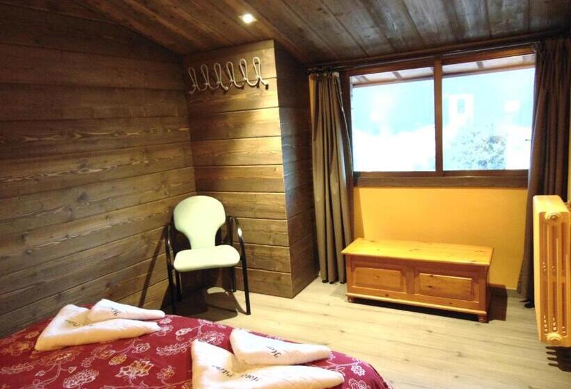 Апартаменты 2 Спальни, Hostal Piteus