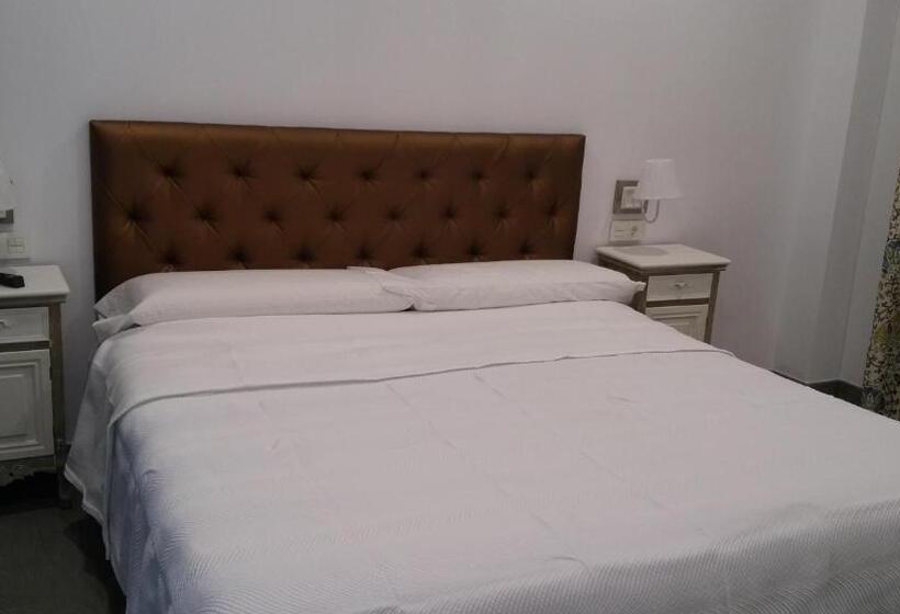 Номер Стандарт Трехместный, Hostal Boutique Bajamar