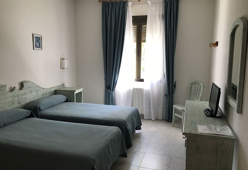 Номер Стандарт, Complejo Turistico Baños Del Robledillo