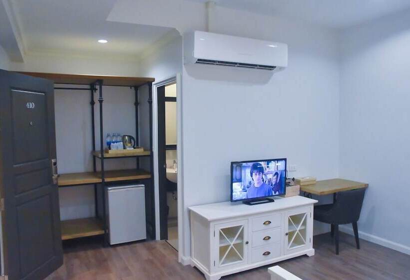 اتاق لوکس, Marquise Boutique