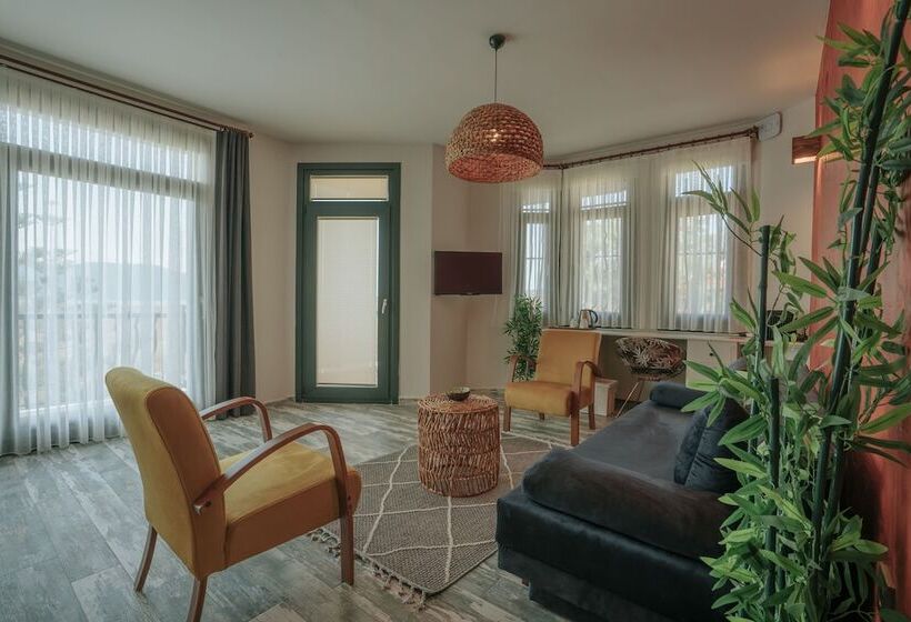 Королевский Номер, Villa Marine