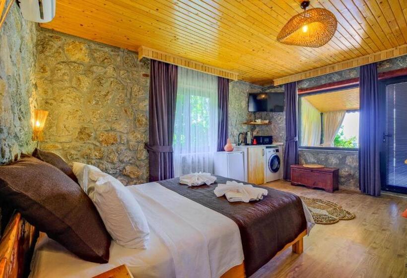 سوئیت با وان آب گرم, Faralya Yoruk Evi Suite   Adults Only