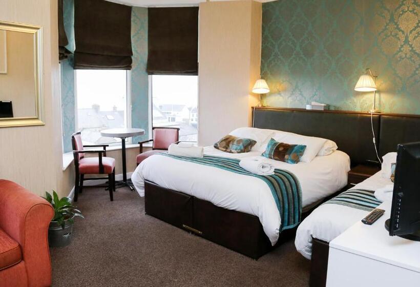 غرفة قياسية ثلاثية, Avarest House Bb Adults Only