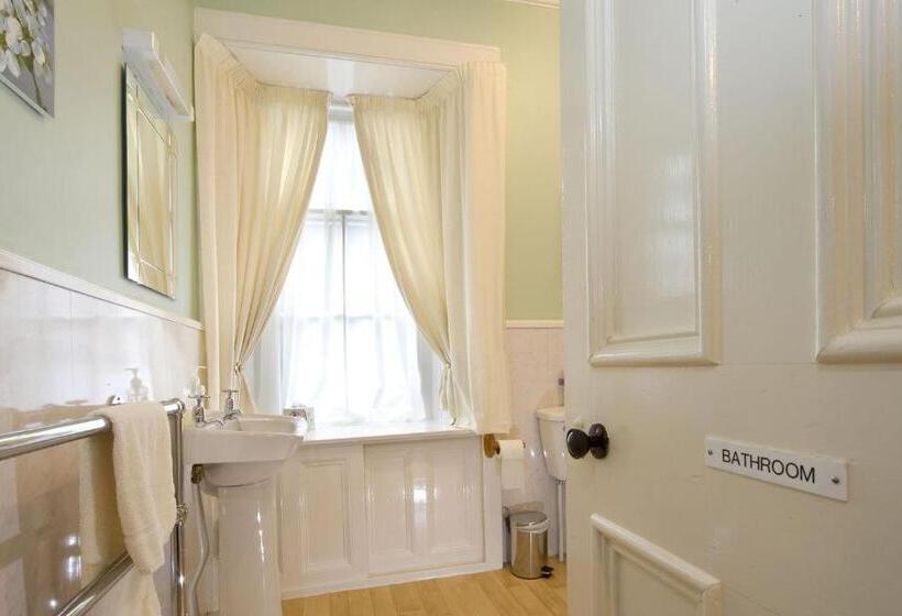 اتاق خانوادگی با سرویس بهداشتی مشترک, St Annes Guest House