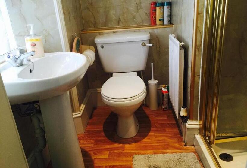 Quarto Triplo Estandar, Brentwood Villa Bed And Breakfast