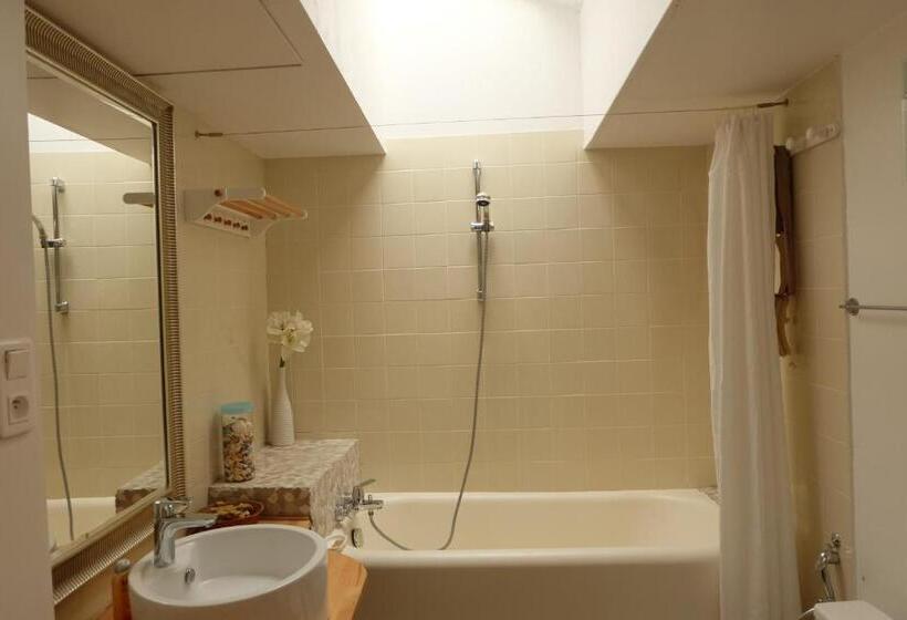 Люкс 2 Спальни, B&b Le Patio En Ville   Chambres D Hôtes
