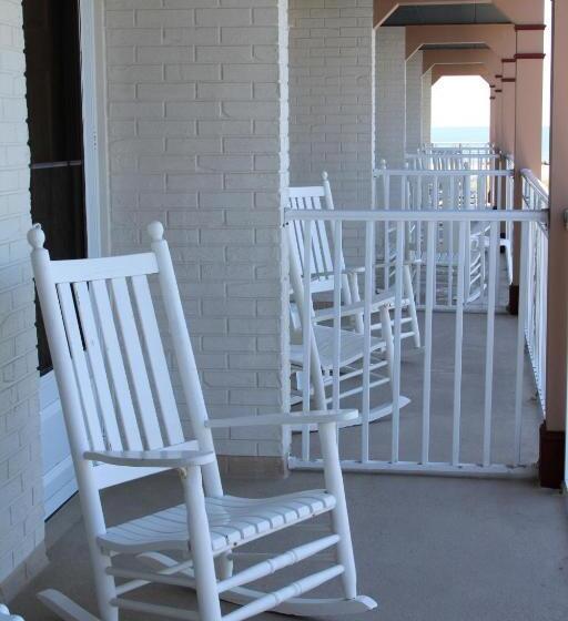 اتاق لوکس با چشم‌انداز دریا, Avondale By The Sea