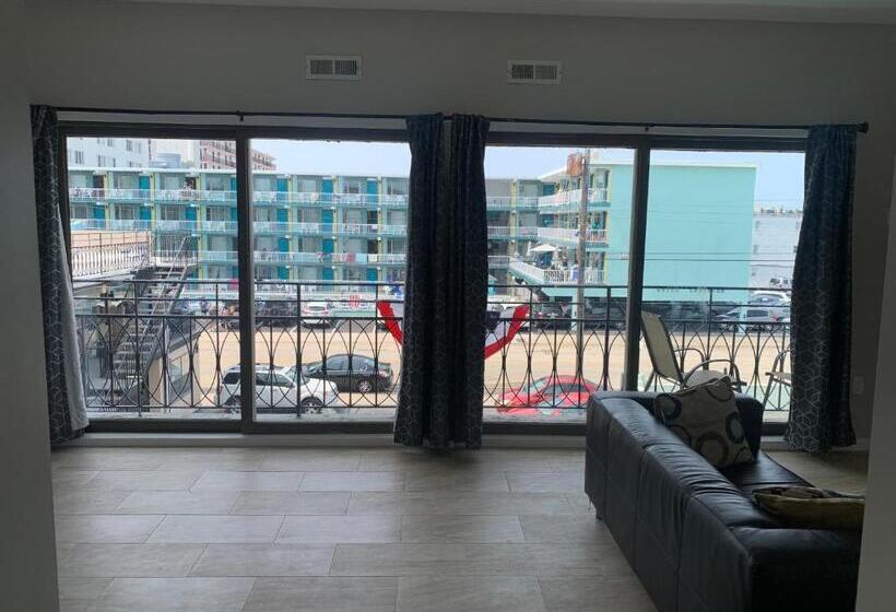 1 Bedroom Penthouse Apartment, Paradise Inn