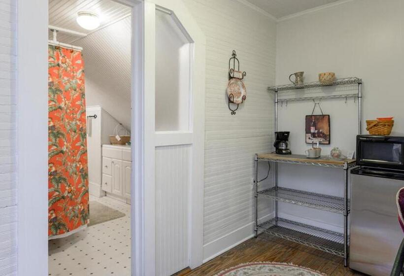 اتاق استاندارد با تخت بزرگ, Oakland Cottage Bed And Breakfast