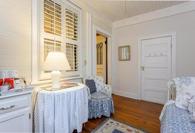 اتاق استاندارد با تخت دو نفره بزرگ, Oakland Cottage Bed And Breakfast