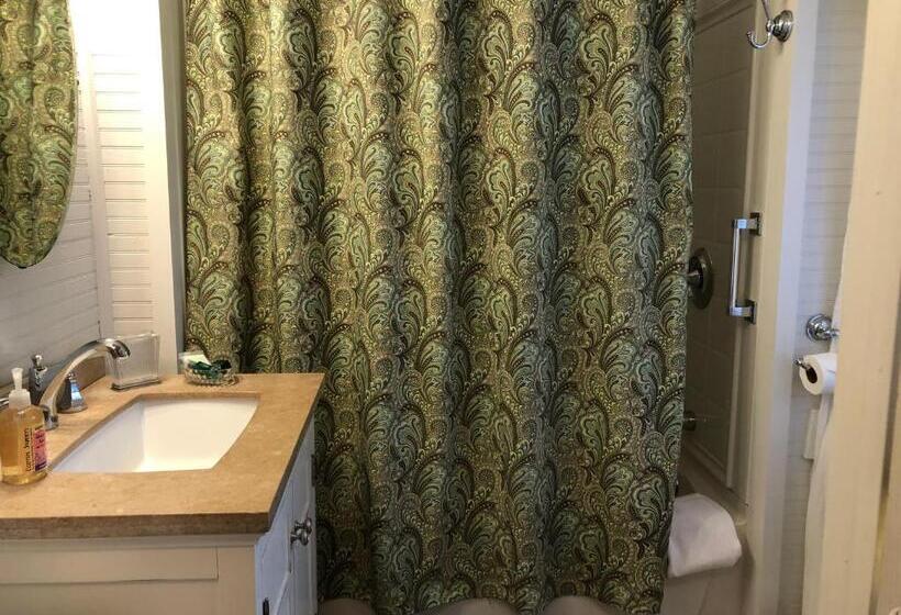 اتاق استاندارد با تخت بزرگ, Oakland Cottage Bed And Breakfast
