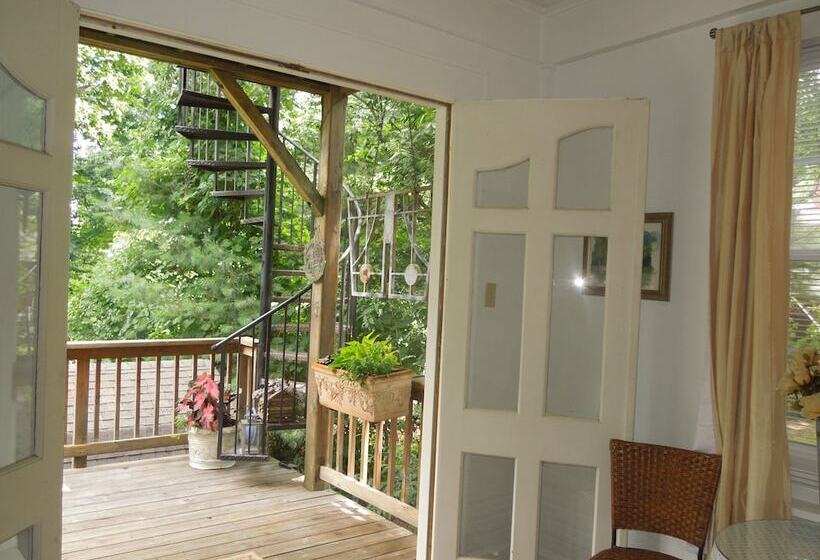 اتاق استاندارد با تخت بزرگ, Oakland Cottage Bed And Breakfast