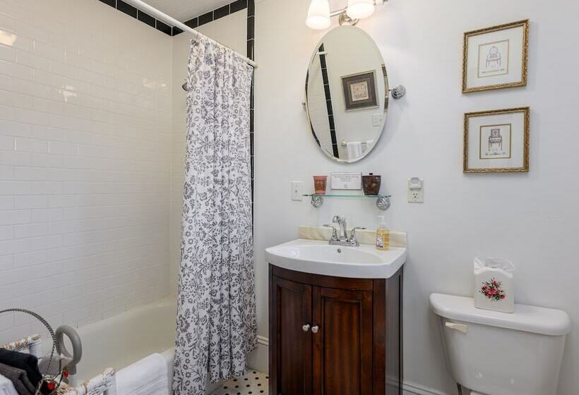 اتاق استاندارد با تخت دو نفره بزرگ, Oakland Cottage Bed And Breakfast