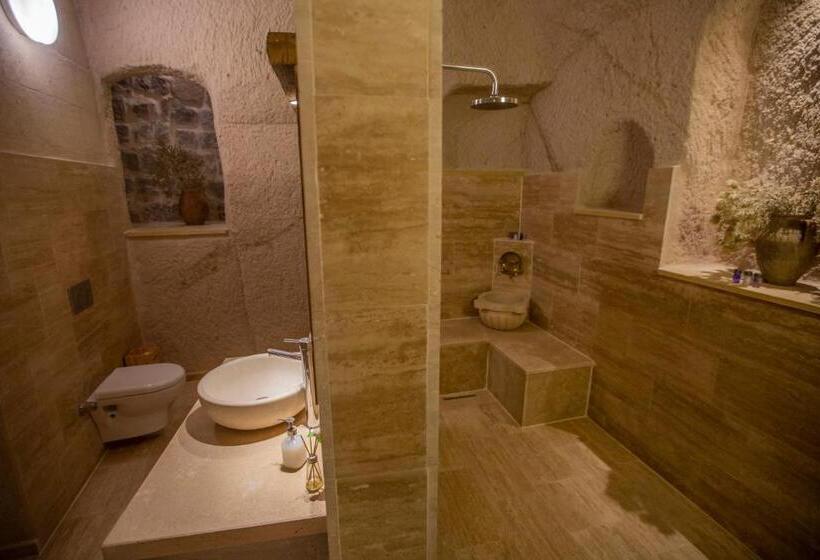 جناح سرير كينج, Maze Of Cappadocia