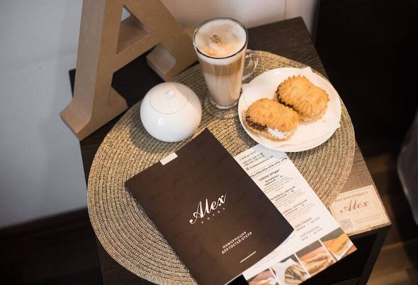 اتاق استاندارد, Alex