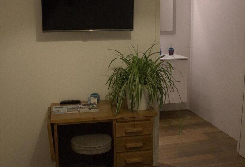 Номер Стандарт, Effet Lodge
