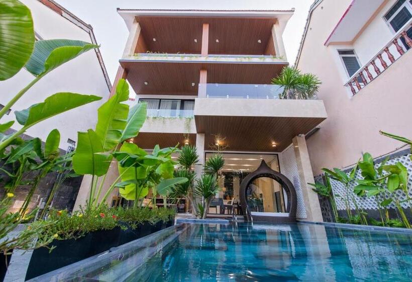 سوییت خانوادگی, Khong Cam Garden Villas