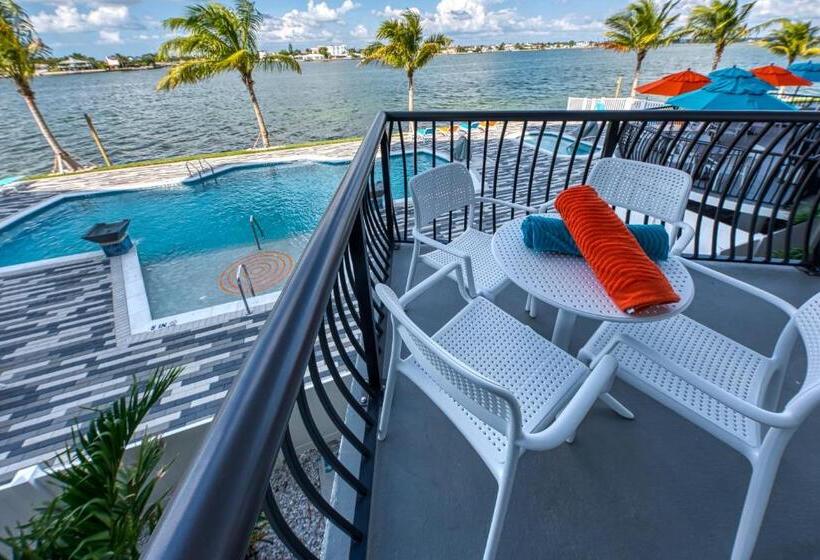 سوئیت 2 خوابه, Fusion Resort Waterfront Suites