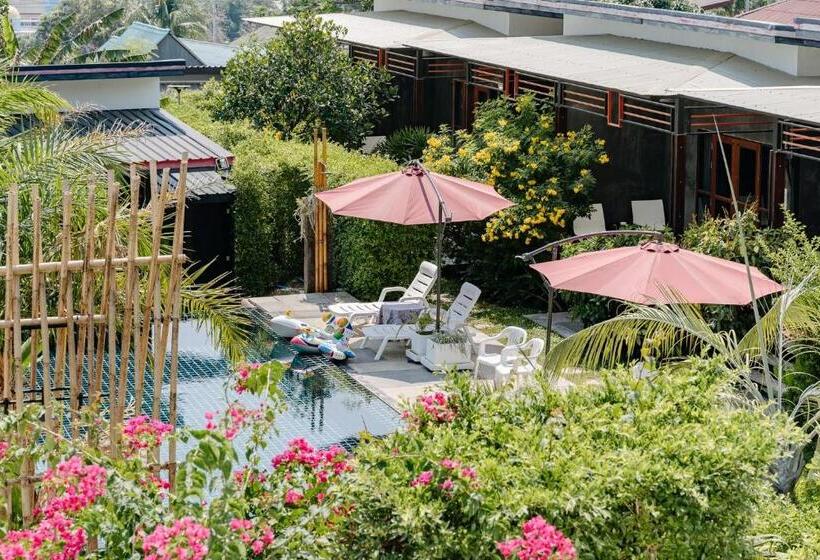 غرفة قياسية مزوَّدة بشُرفة, The Loft Panwa Resort