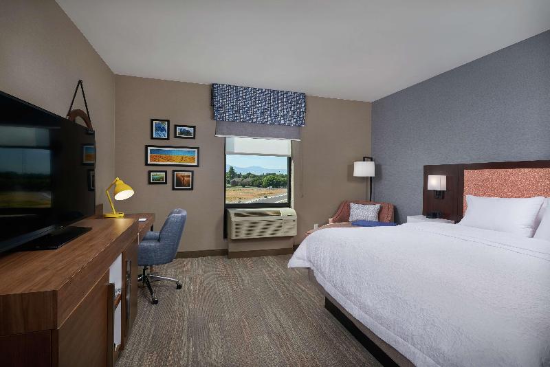 Стандартный Номер Кровать Кинг, Hampton Inn By Hilton Burley
