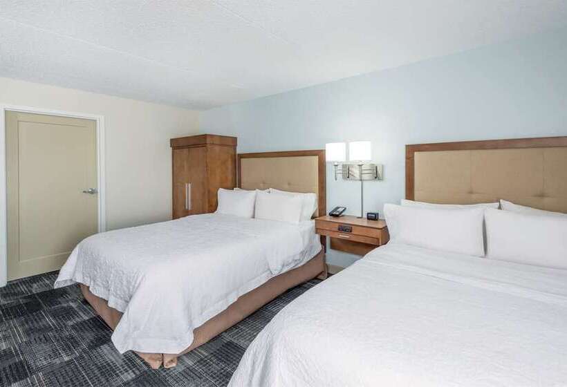Номер Стандарт Адаптированный для Инвалидов, Hampton Inn By Hilton Burley