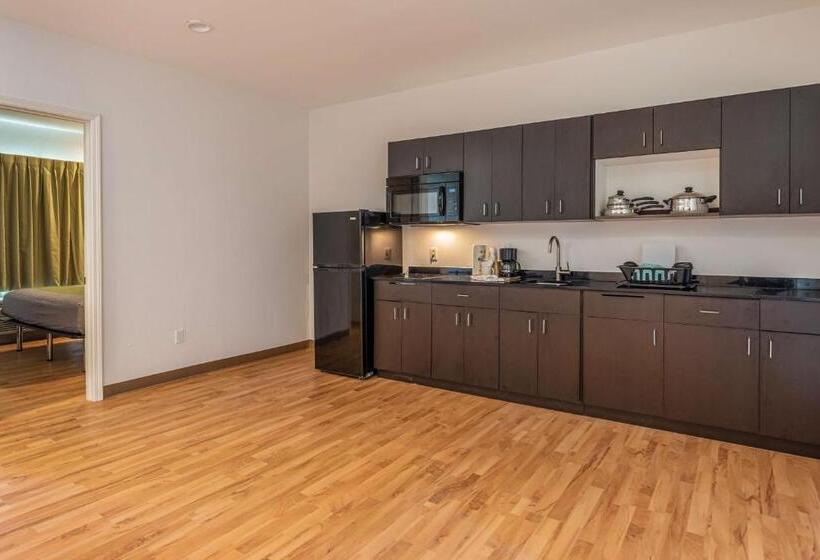 스위트, Studio 6 Lake Charles