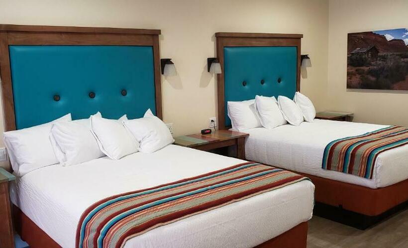 Трехместный Номер Deluxe, Bluff Dwellings Resort