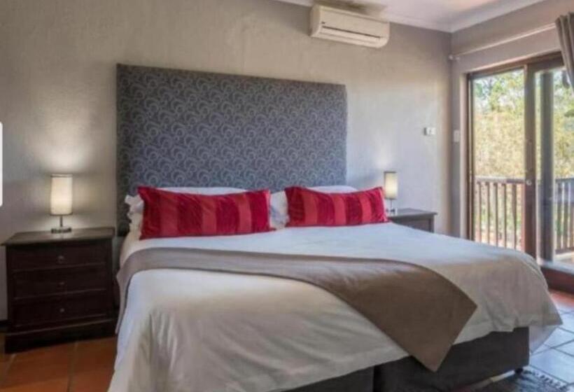 اتاق استاندارد با چشم‌انداز باغ, Greenway Woods Resort