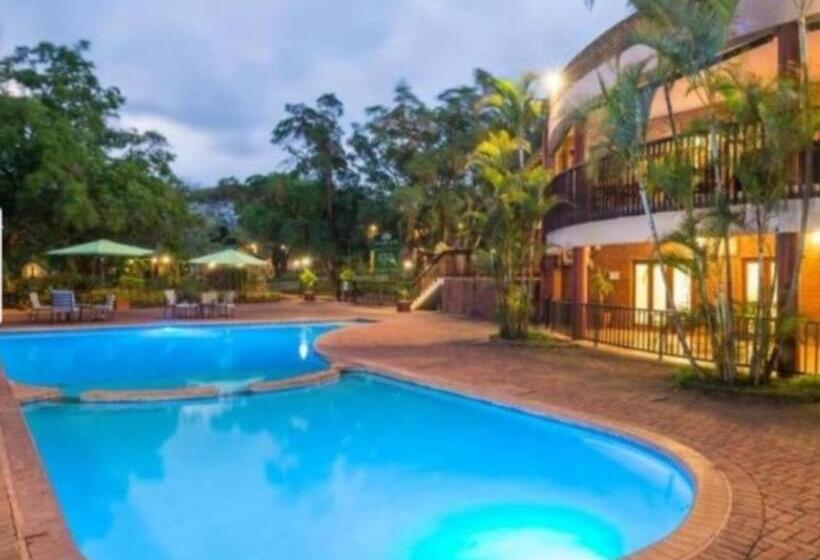 اتاق استاندارد با چشم‌انداز باغ, Greenway Woods Resort
