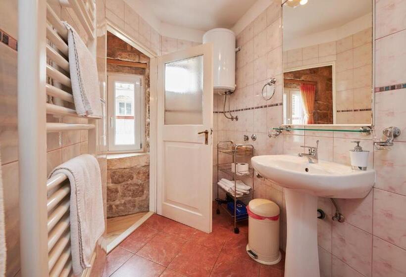 Апартаменты 1 Спальня, Apartments And Rooms Jare   In Old Town