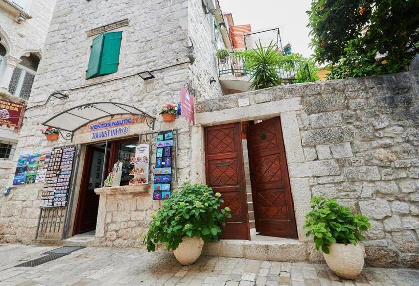 Номер Стандарт, Apartments And Rooms Jare   In Old Town