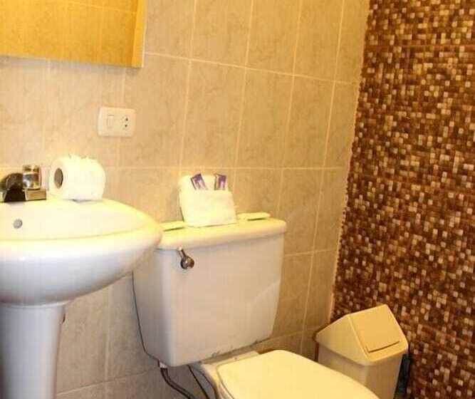 اتاق استاندارد سه نفره, El Tumi 2