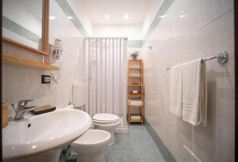اتاق سوپریور چهار تخته, Kalamarina Rooms