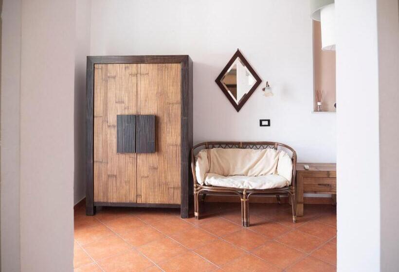 اتاق استاندارد چهار تخته, Kalamarina Rooms